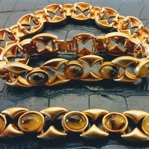 Tigers Eye and Gold Tone Necklace and Bracelet